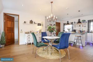 Dining Room- click for photo gallery